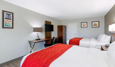 2 Queen Beds