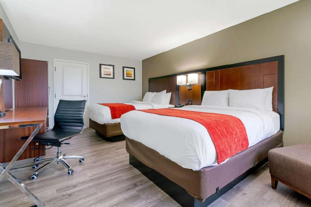 Antioch Inn & Suites - Guest Room